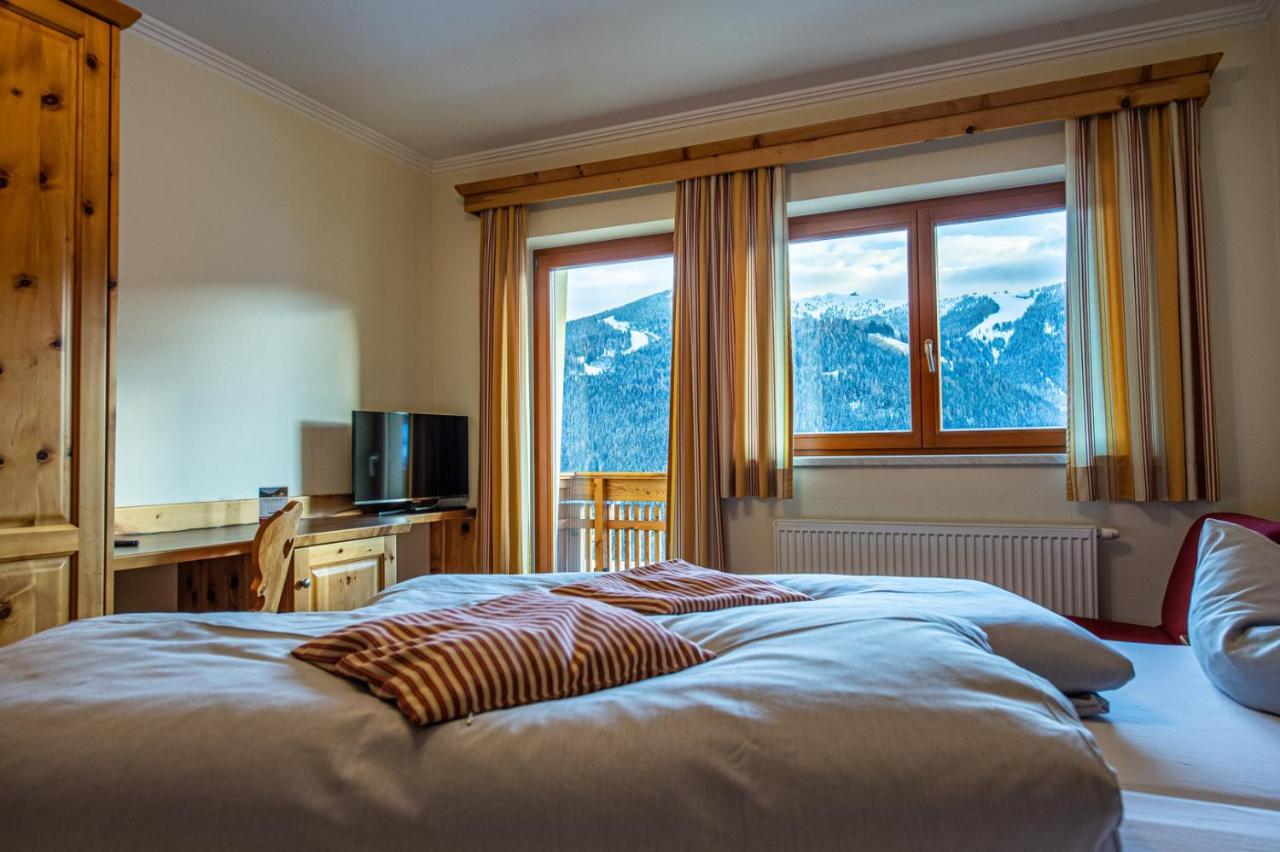 Hotel Raunig Бад Кляйнкирххайм Экстерьер фото