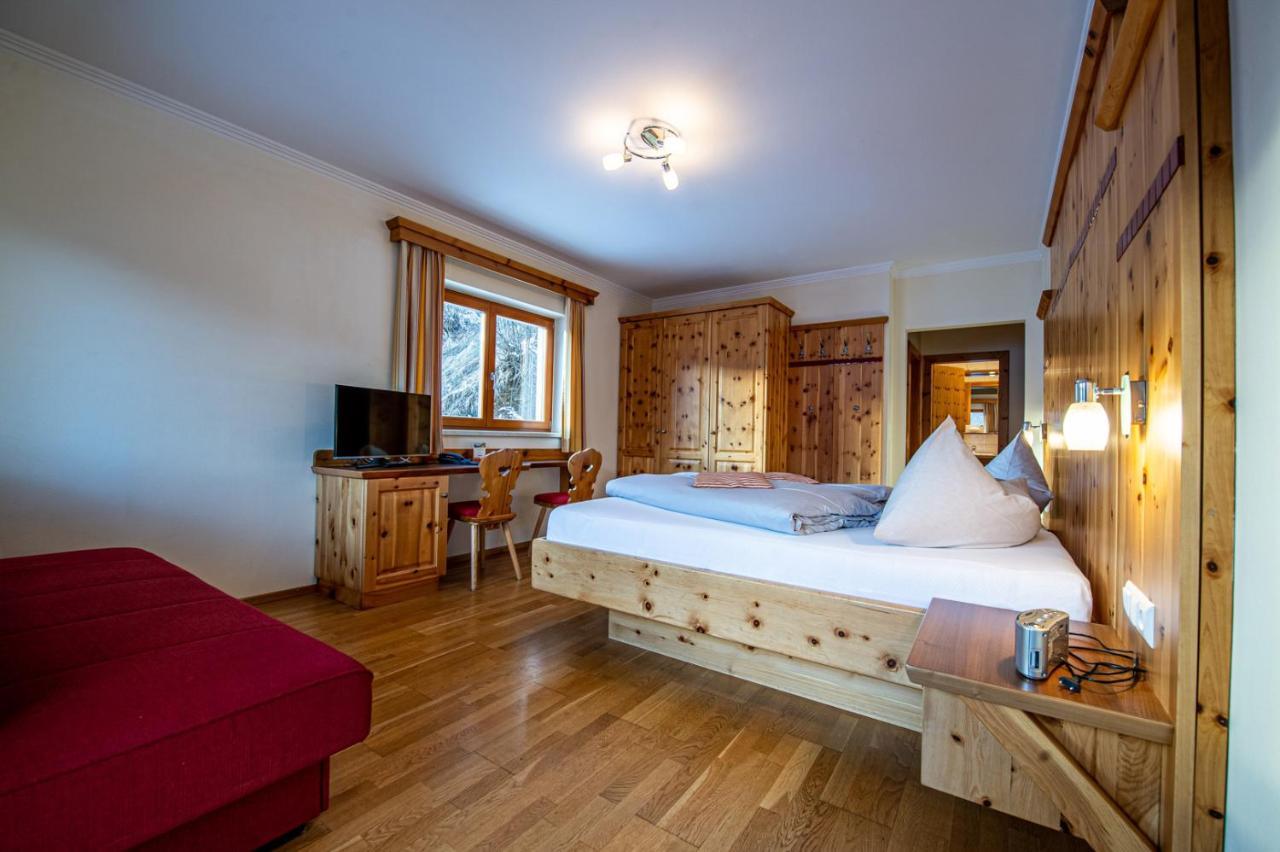 Hotel Raunig Бад Кляйнкирххайм Экстерьер фото