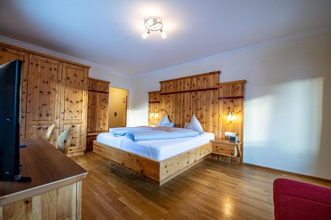 Hotel Raunig Бад Кляйнкирххайм Экстерьер фото