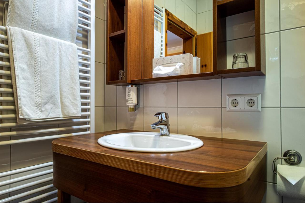 Hotel Raunig Бад Кляйнкирххайм Экстерьер фото